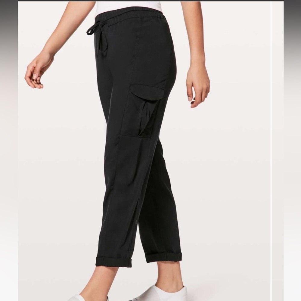 Lululemon Move Lightly cargo Pant *25"
